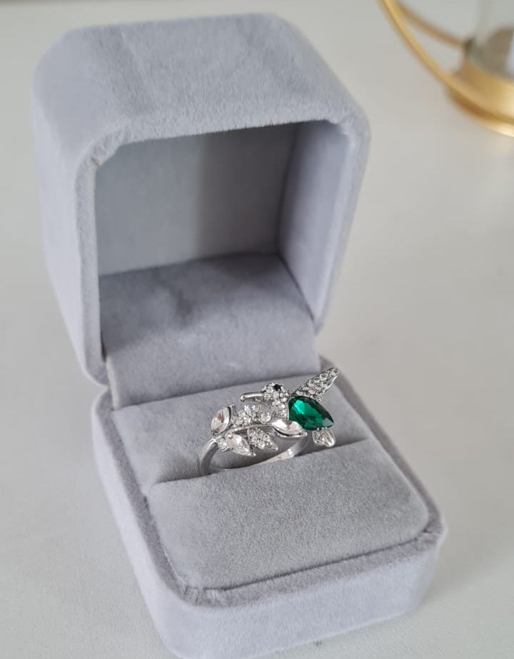Anillo colibri con Esmeralda Verde Elegante