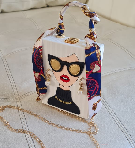 Bolso Fashion Girl con Lentes Dorados